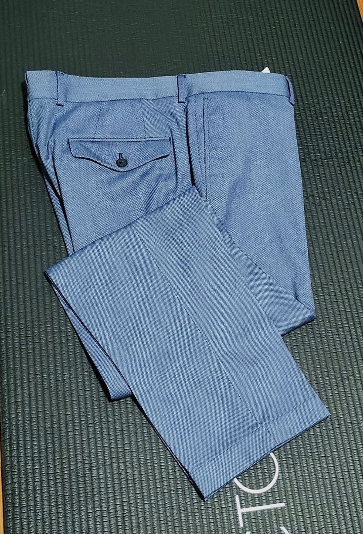 ZARAスーツ　XL 未使用に近い