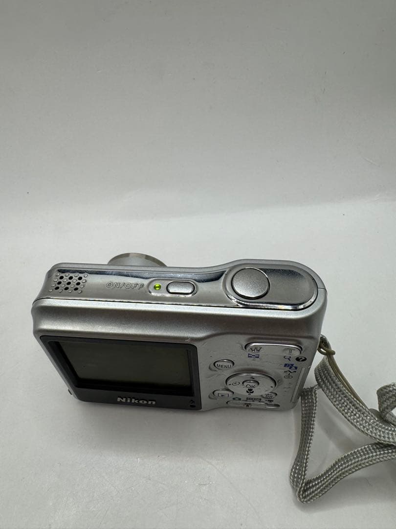 Nikon COOLPIX L32 単三電池