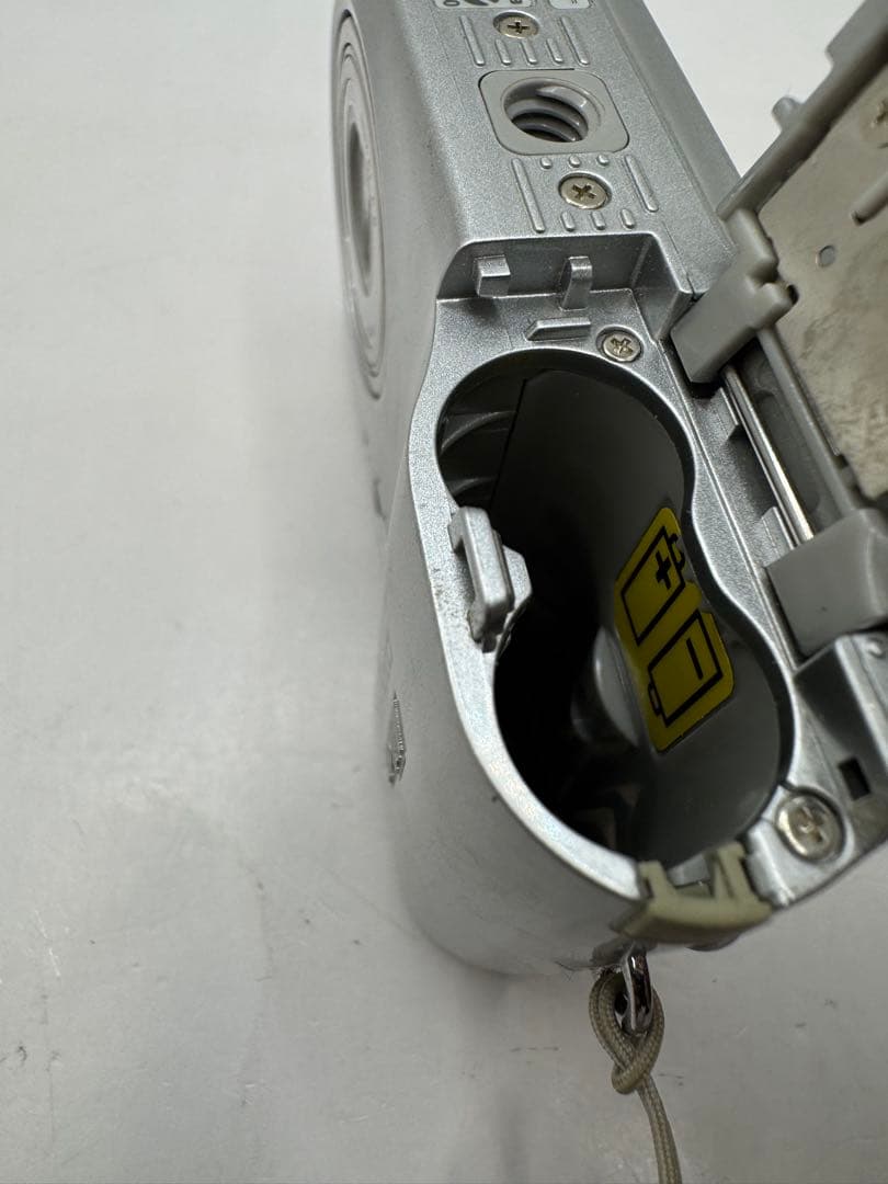 Nikon COOLPIX L32 単三電池