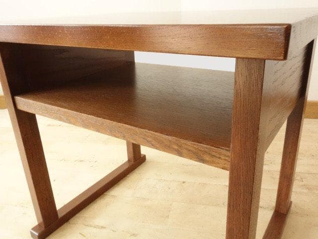 北海道手作り家具　ナラ材　マルチサイドテーブル　 ミニデスク　ソファーの隣に