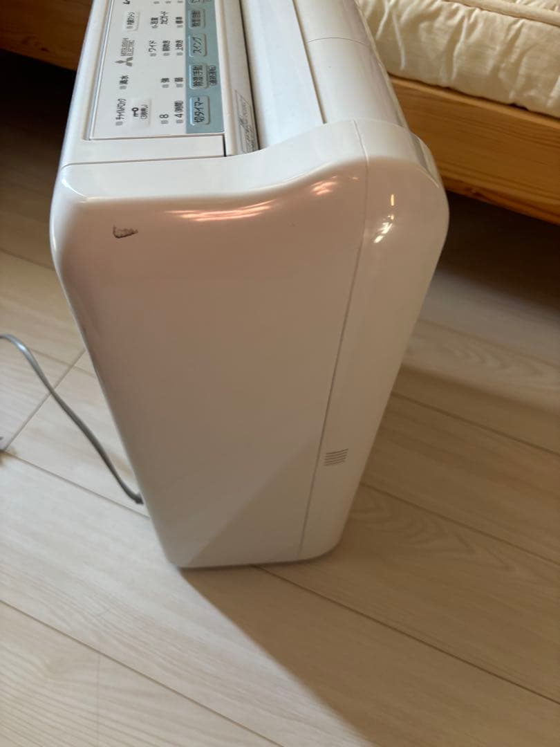 三菱　SARARI 除湿機 10L/日 コンパクト