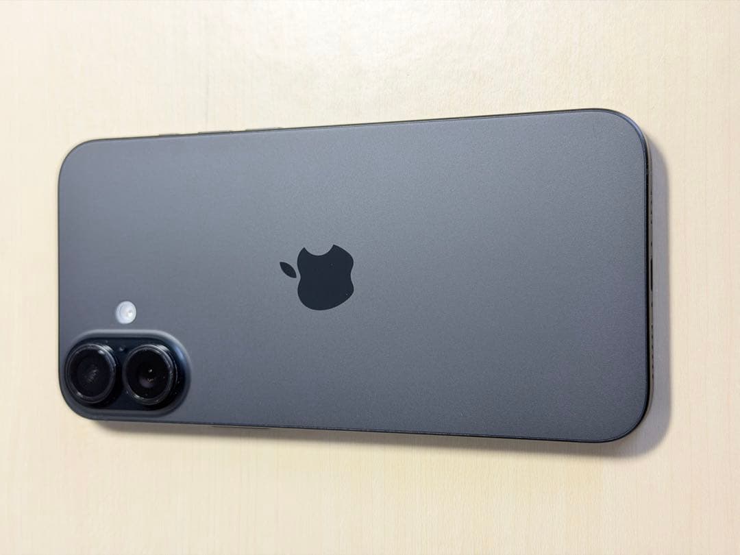 iPhone 16 Plus 本体 256GB ブラック