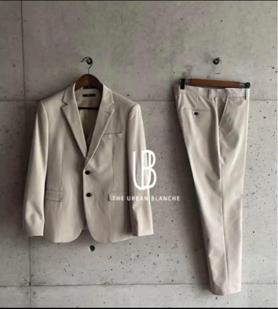 THE URBAN BLANCHE ベージュ タキシード　（TX12）