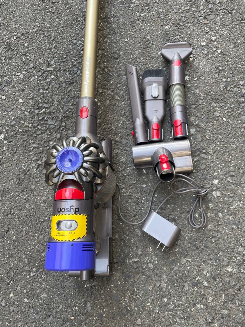 Dyson V8 スティッククリーナー 本体