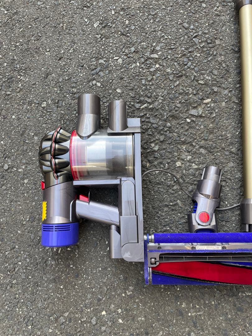 Dyson V8 スティッククリーナー 本体