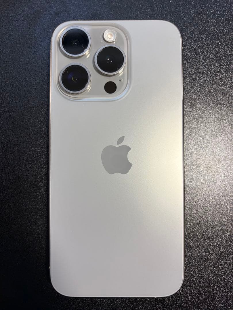 iPhone15pro 128GB ナチュラルチタニウム　美品