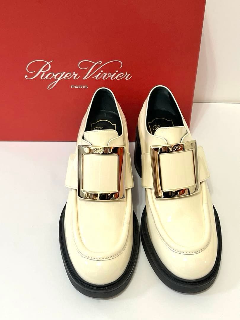 ロジェヴィヴィエ ローファー エナメル オフホワイト 38.5