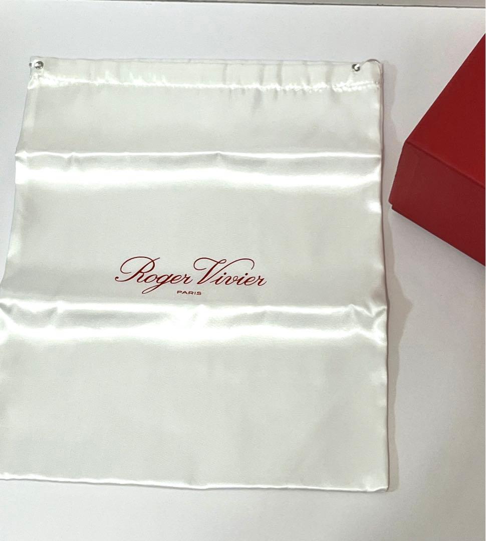 ロジェヴィヴィエ ローファー エナメル オフホワイト 38.5