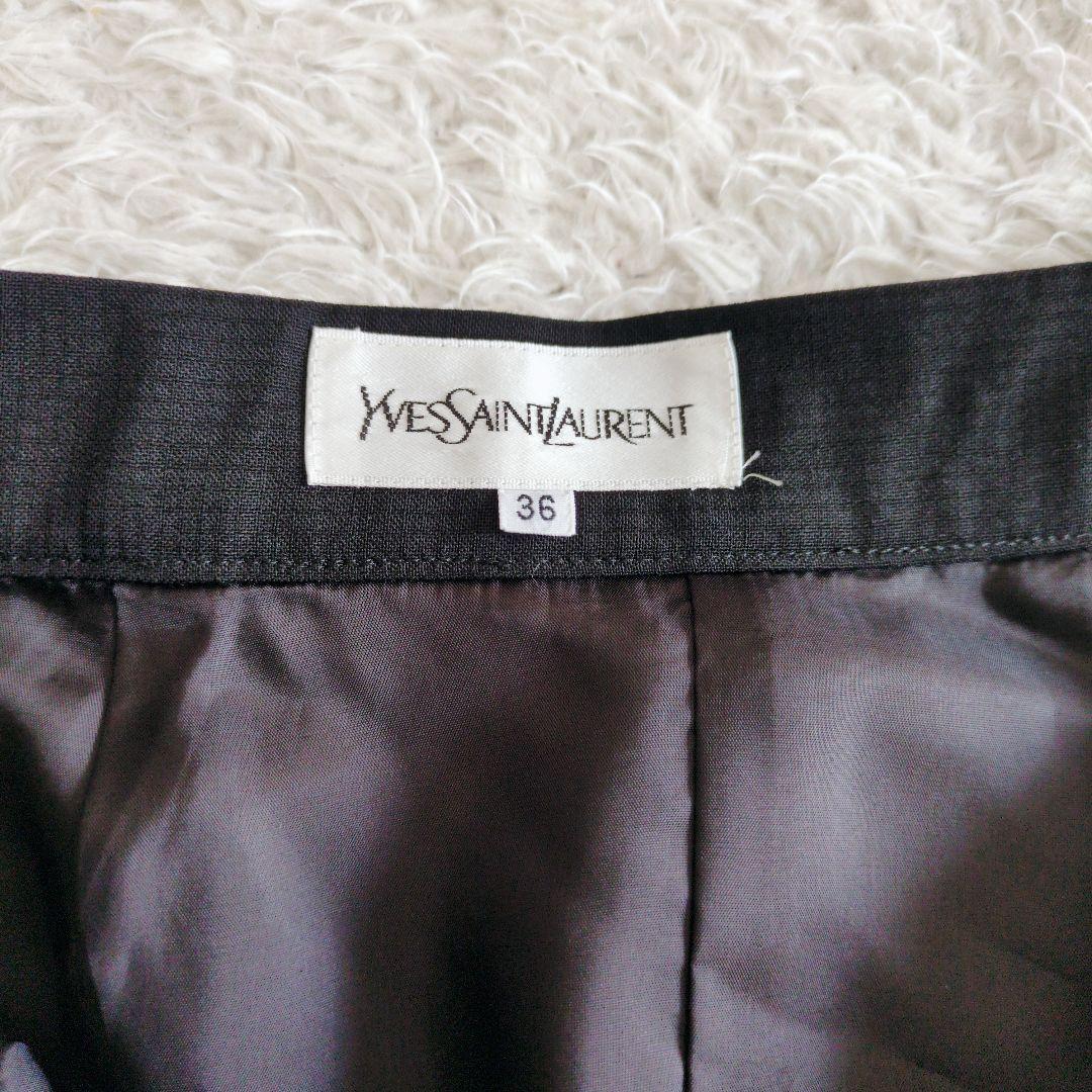 イヴサンローラン　ノーカラースカートスーツ　セットアップ　黒