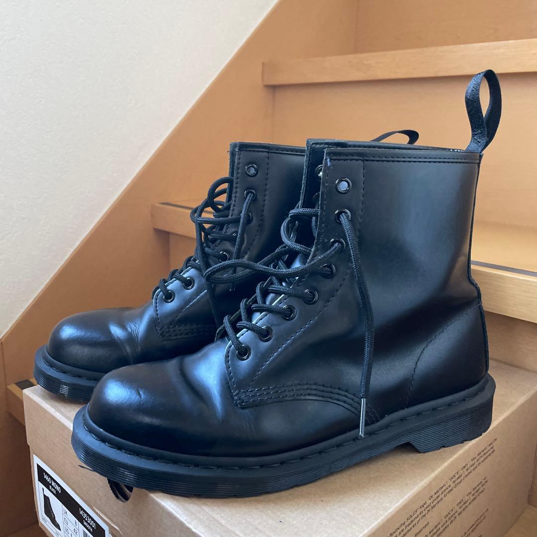 Dr.Martens MONO8ホールブーツ