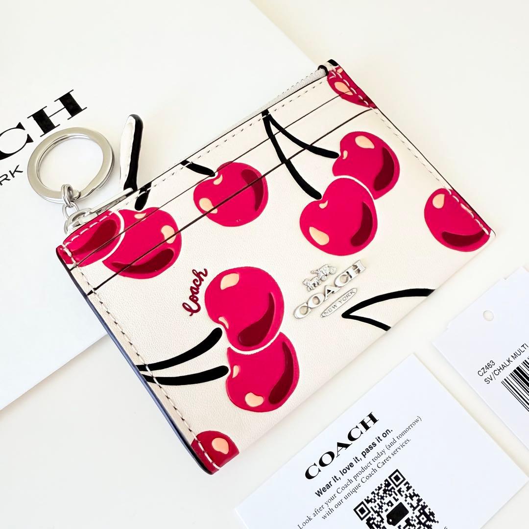 COACH コーチ　ケース 小銭入れ財布　ホワイトレッドチェリーさくらんぼ