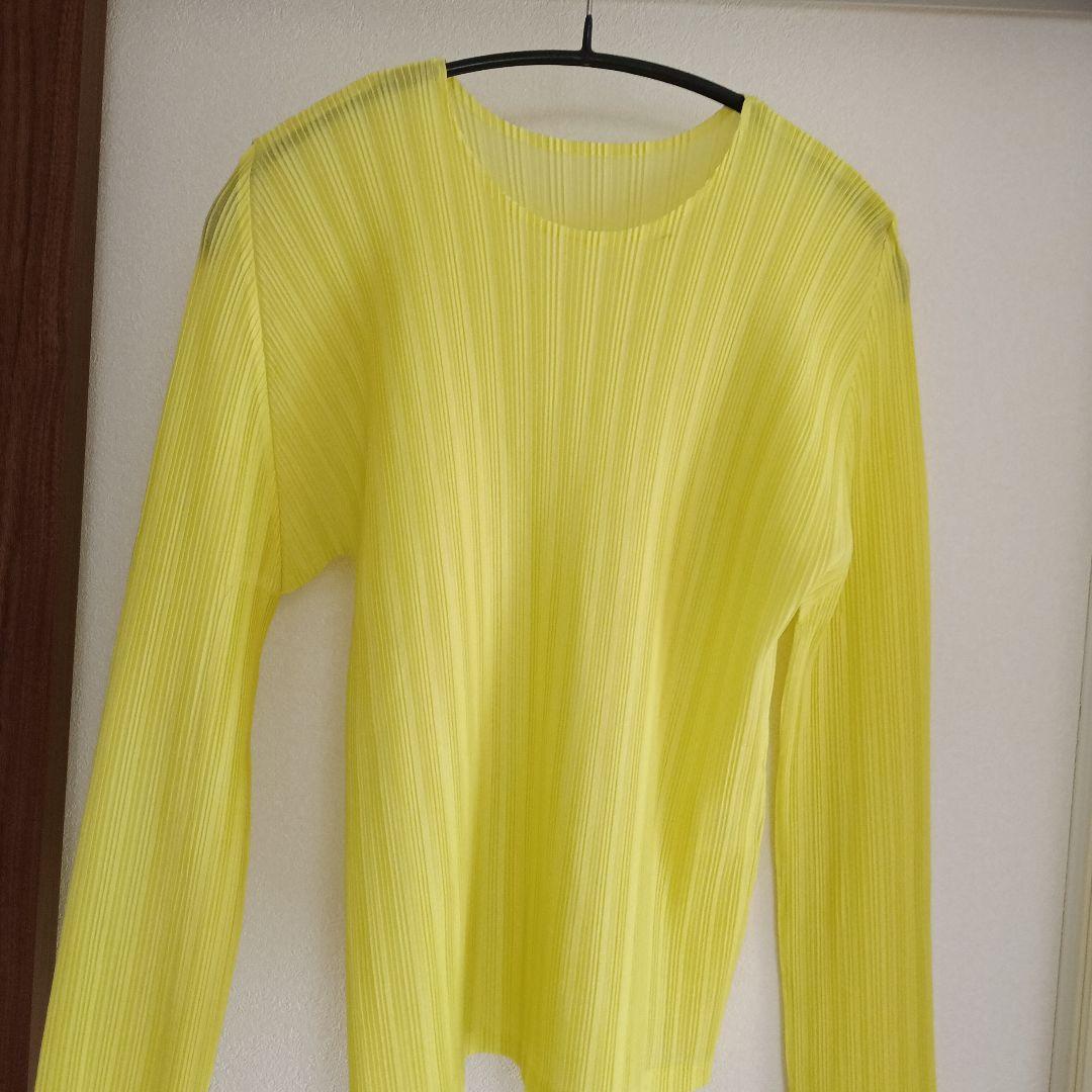 プリーツプリーズ　爽やかレモンイエロー　丸首長袖トップス サイズ3