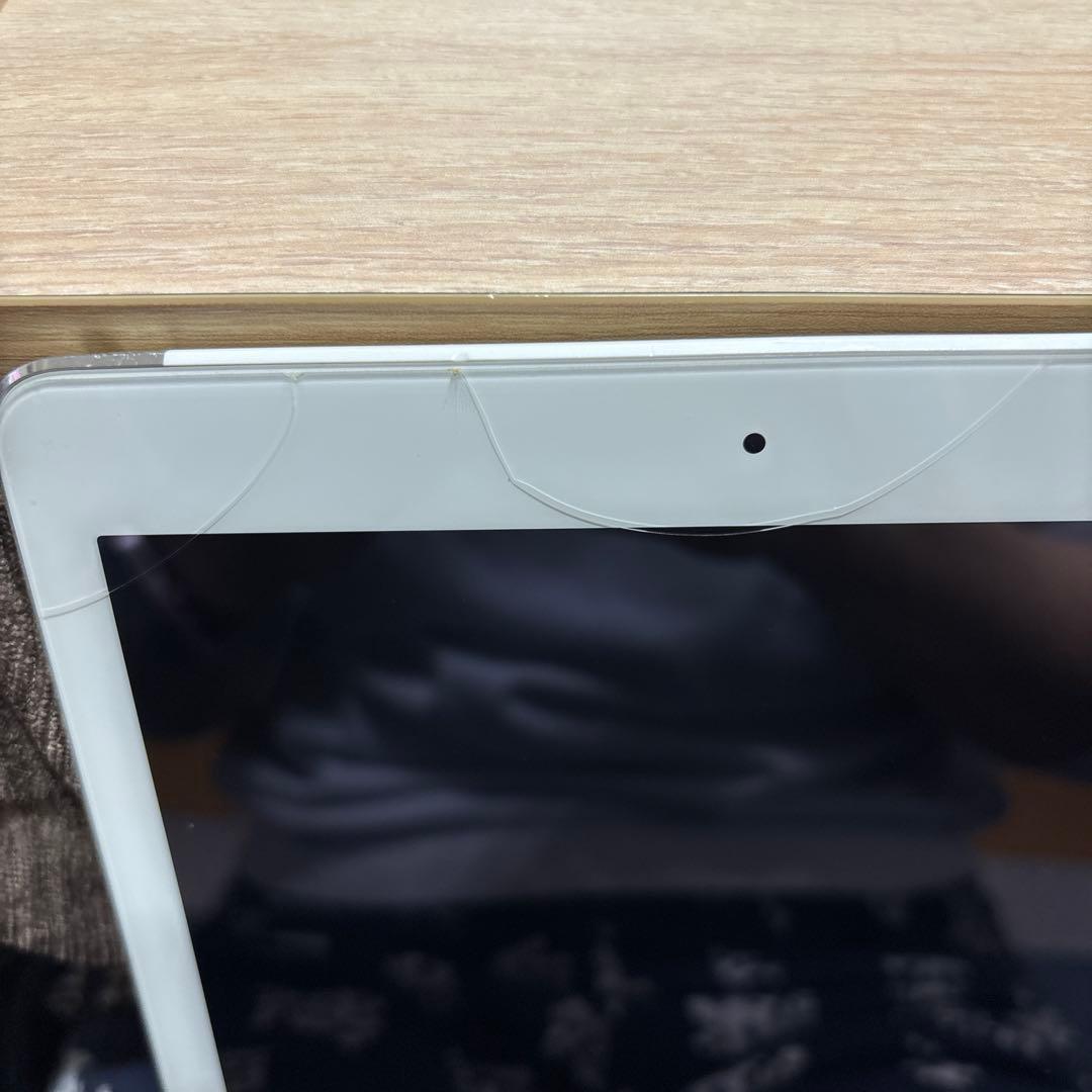 値下げ中　Apple 第2世代iPad 10.2インチ シルバー