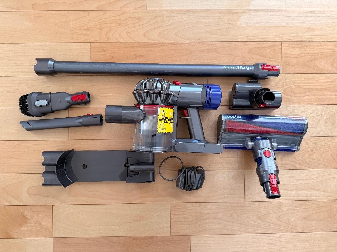 Dyson V8 SV10 Fluffy SV10 ダイソン 掃除機