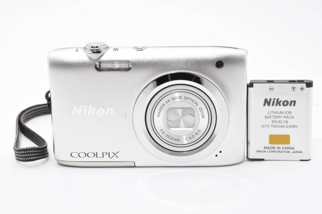 美品 ニコン　Nikon COOLPIX A100 シルバー ＃A284