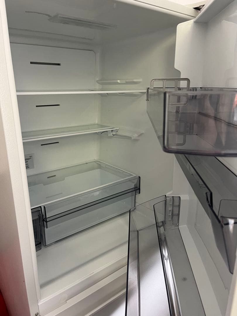 【美品】TOSHIBA 冷凍冷蔵庫 GR-V33SC (WU) 2024年製