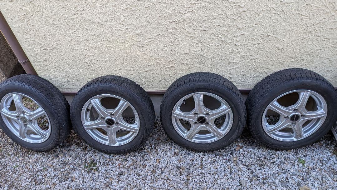ブリジストン　ブリザック　スタッドレスタイヤ　4本　ホイール付