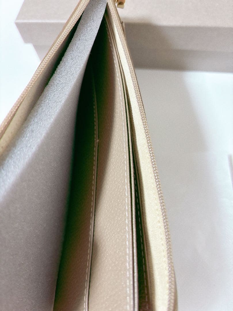 【新品 未使用】ATAO Batty(バティ)／バッグにもなる長財布