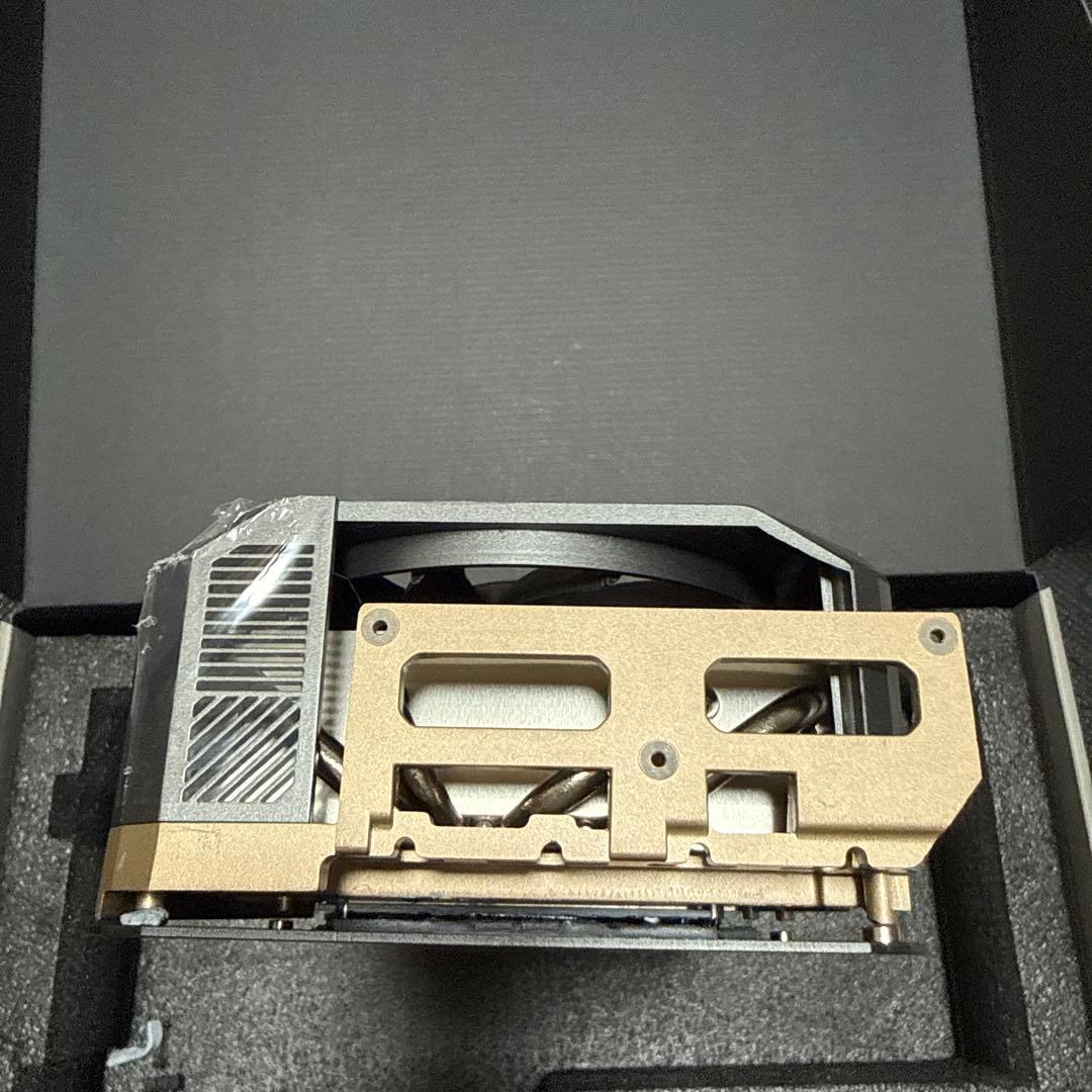 ZOTAC GeForce RTX 5090 のシンクのみ 基板（PCB）なし