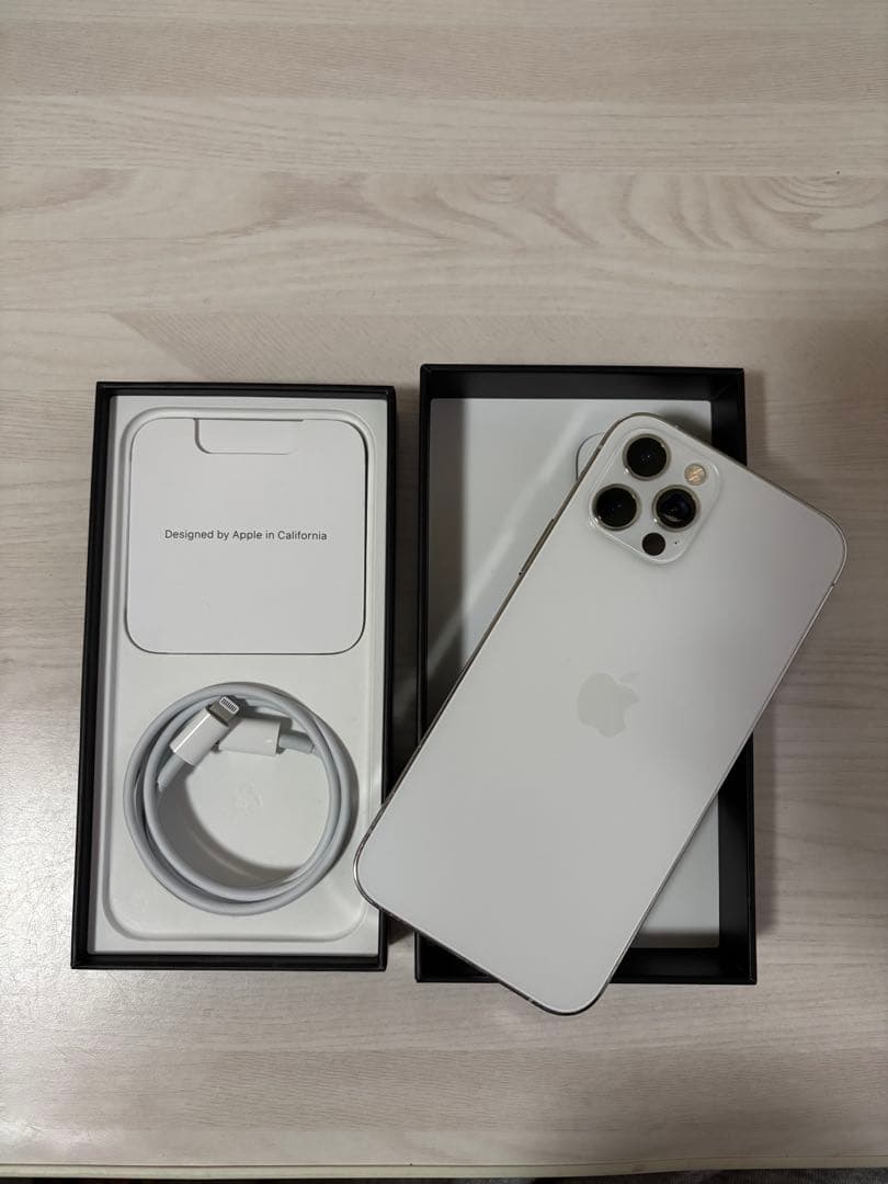 Apple iPhone 12 Pro シルバー 本体