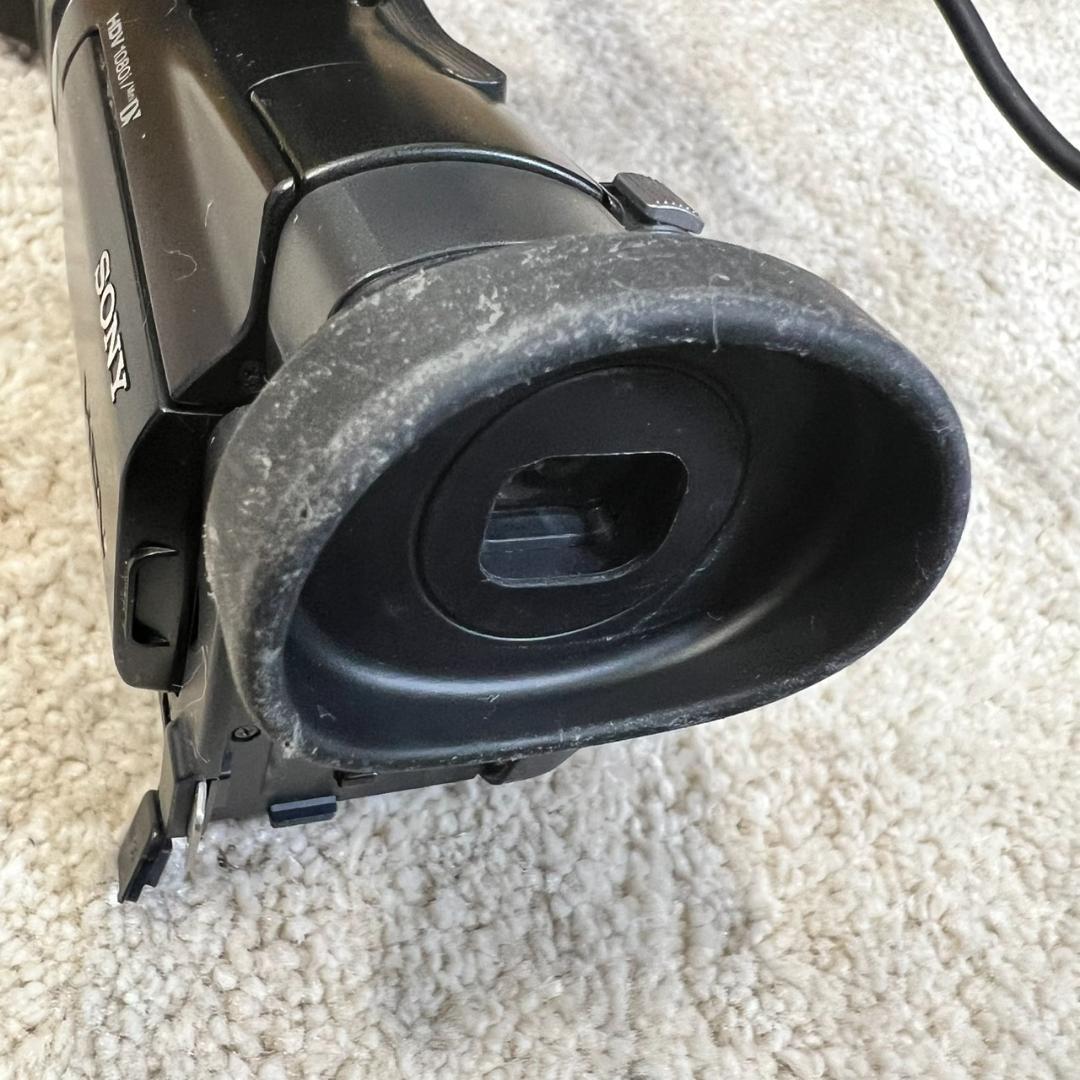 SONY HVR-A1J 業務用ビデオカメラ★XLRマイク・箱付★バッテリー無