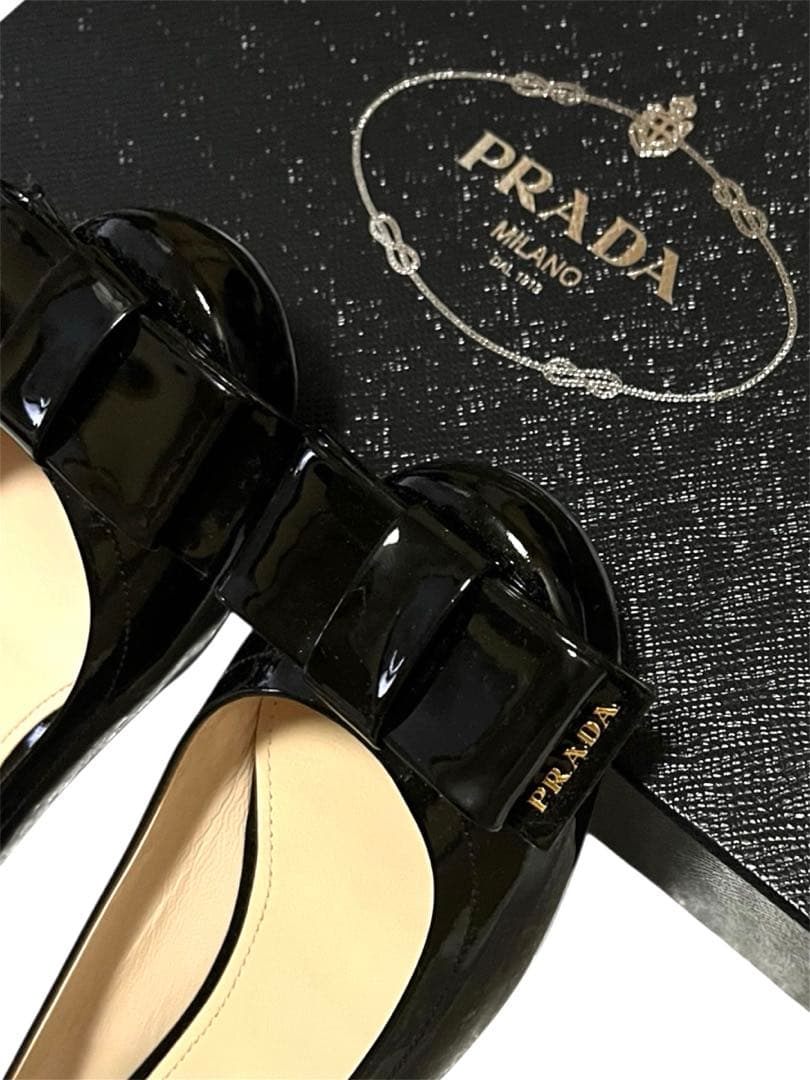 美品 PRADA プラダ リボン フラットシューズ 38 パテントレザー