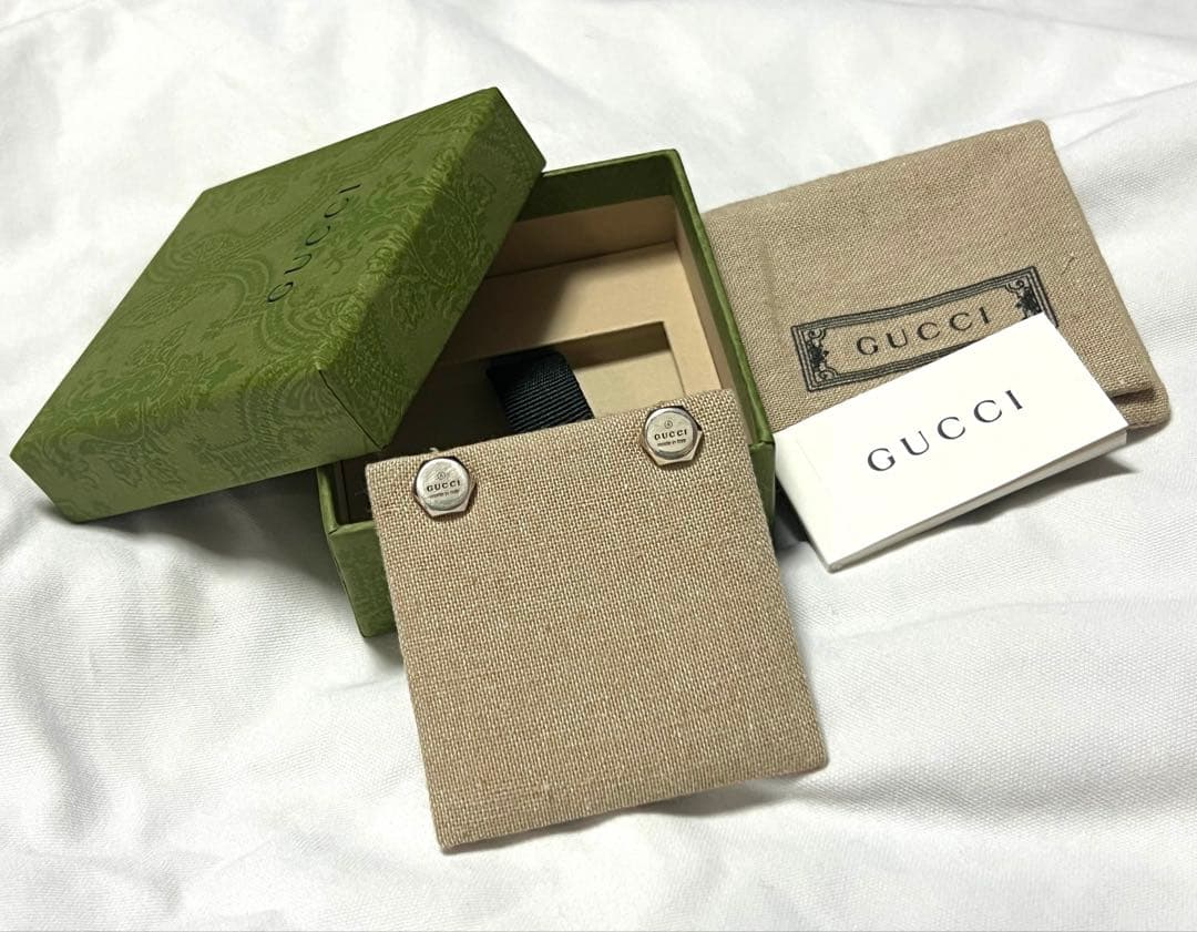 GUCCI グッチ スタッド ピアス