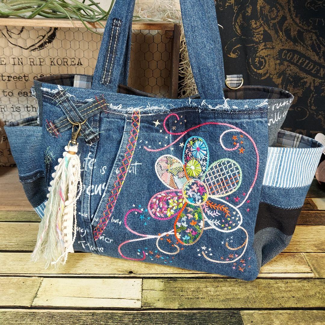 刺繍デニムバック　No.652　デニムリメイク　刺繍バック　サイドポケット