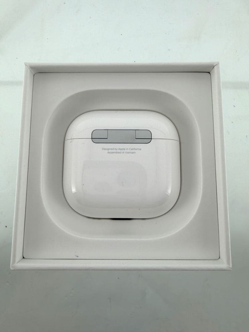 AirPods 4 ANC HXP93JA 本体 ホワイト 充電ケース付き 中古