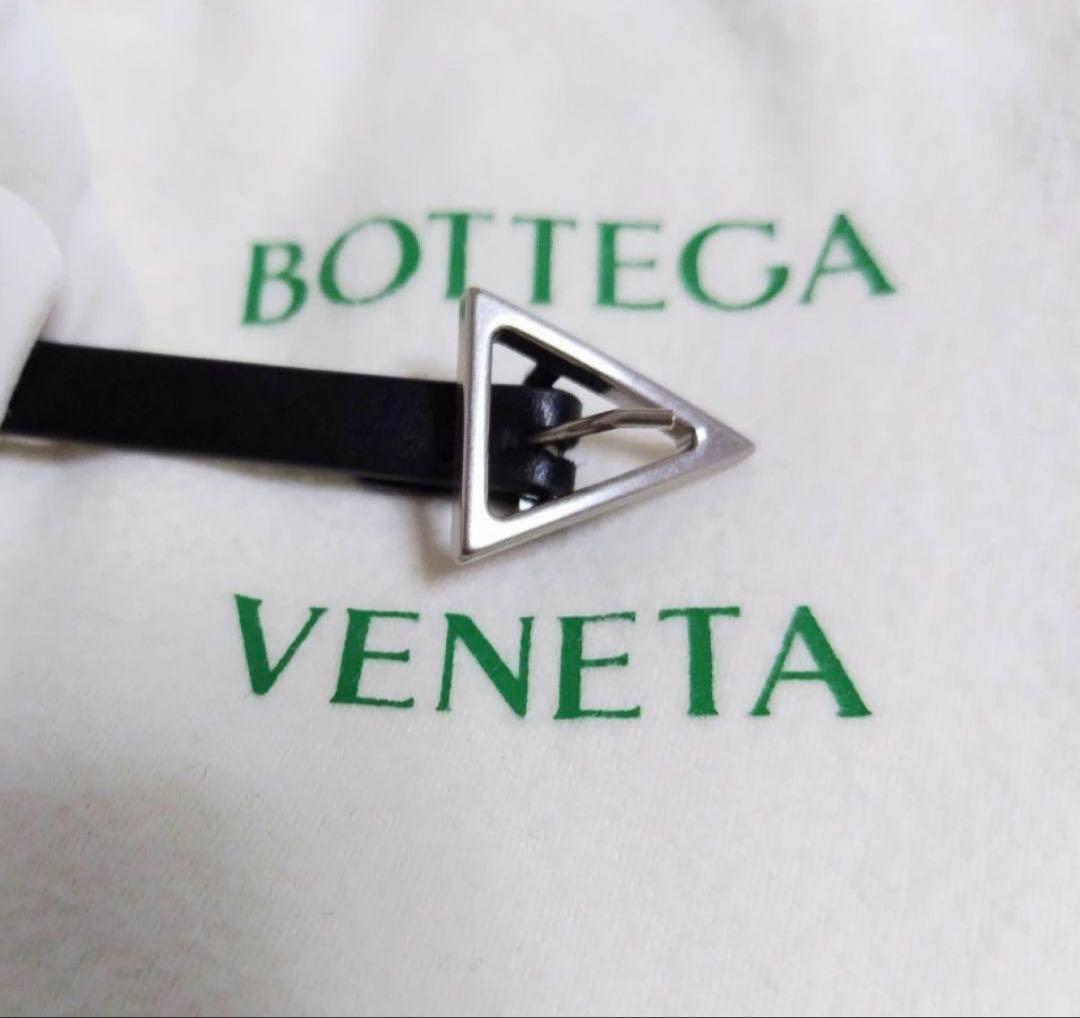 a*認様 BOTTEGA VENETA 細身ブラックベルト トライアングルバック