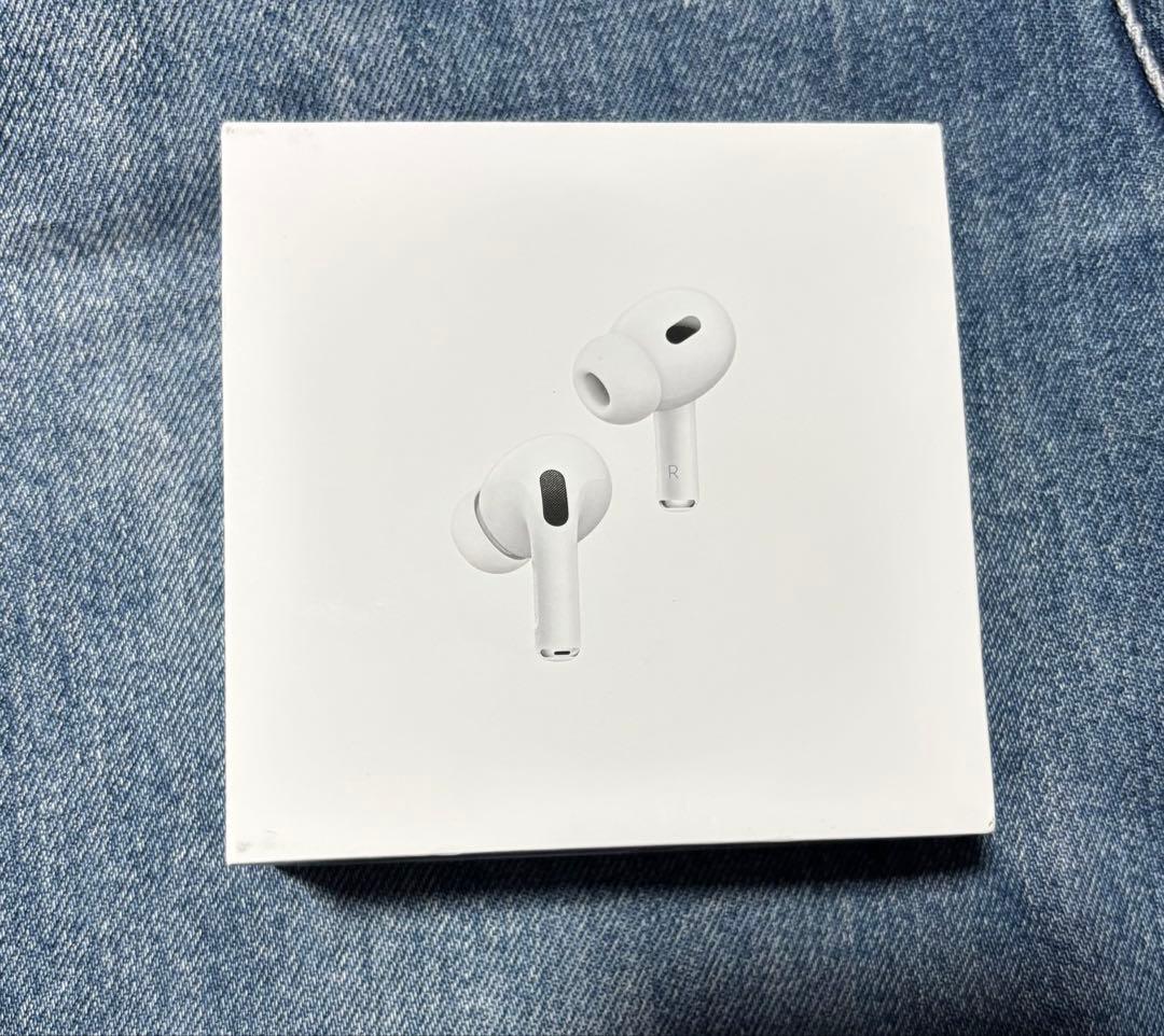 AirPods pro 第2世代 type-c (10/4までの出品です)