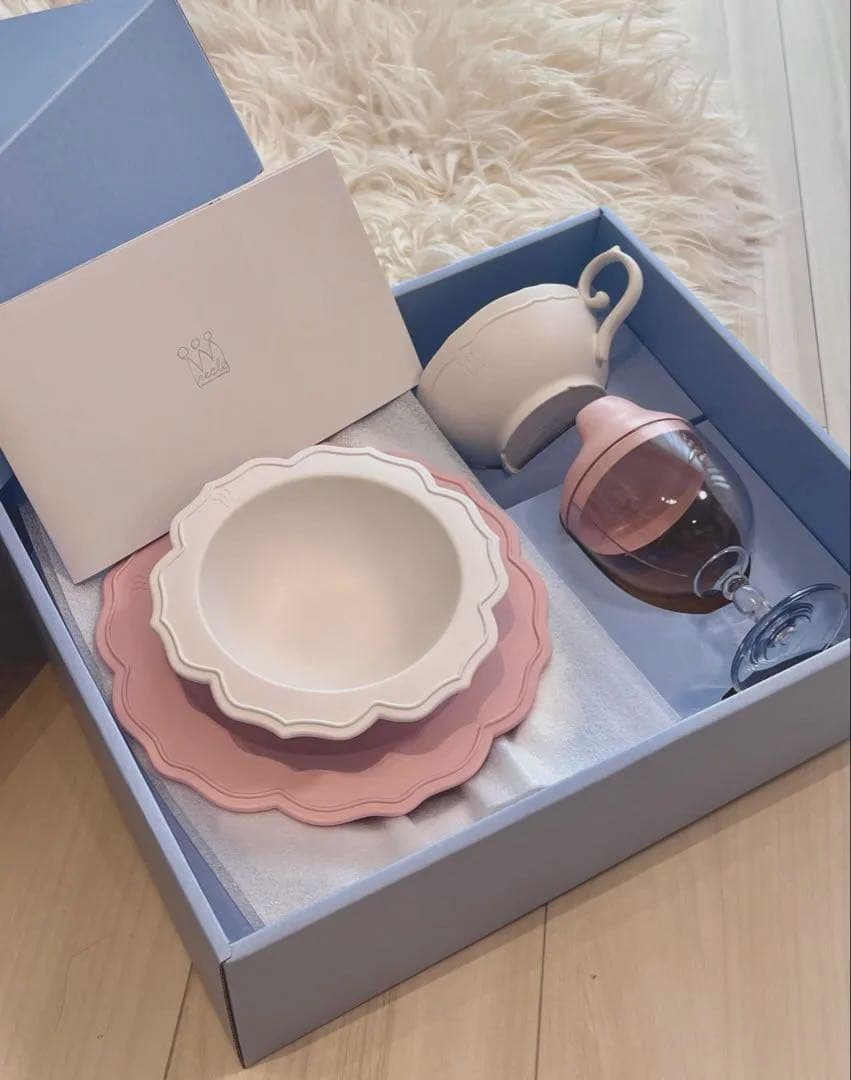 【新品未使用】 Reale レアーレ 食器セット フルセット 5点　ピンク