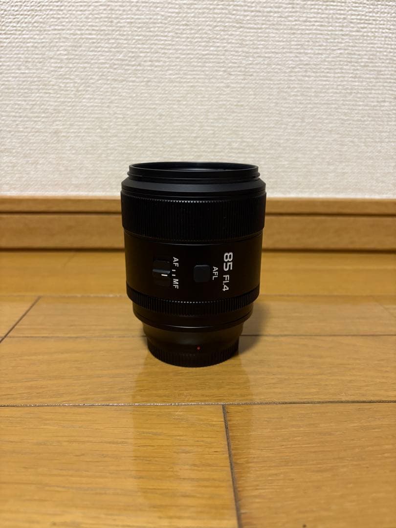 Aurora 85mm F1.4 レンズ