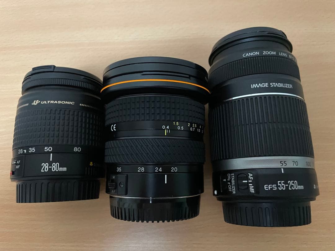 EOS Kiss X10i・ボディー本体標準　広角　望遠　バッテリーセット