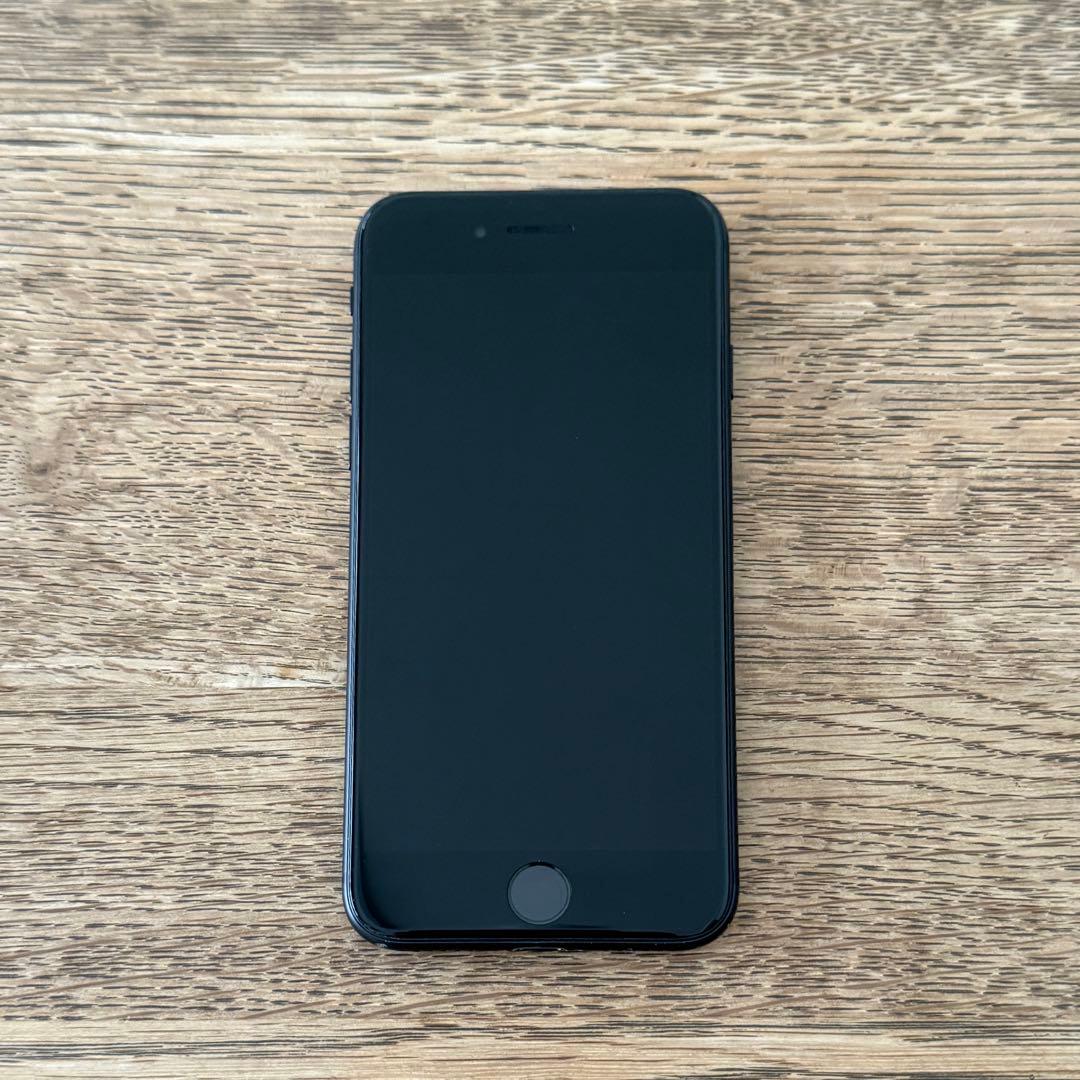 Apple iPhone SE ブラック 64GB