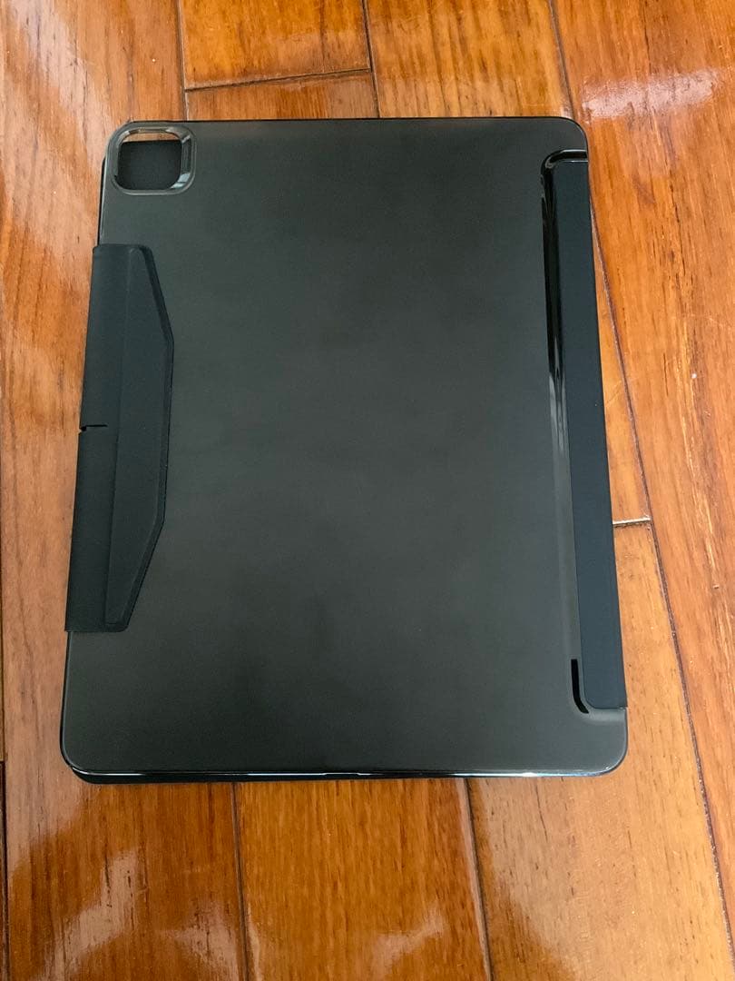 M2 iPad Pro 12.9インチ スペースグレー 本体　カバー付き