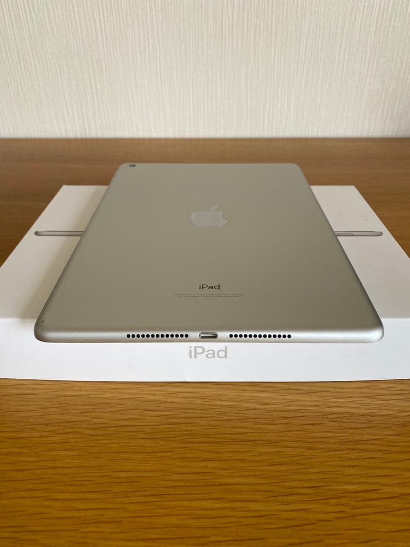iPad 第5世代 極美品　128GB 純正付属品付　iPad本体