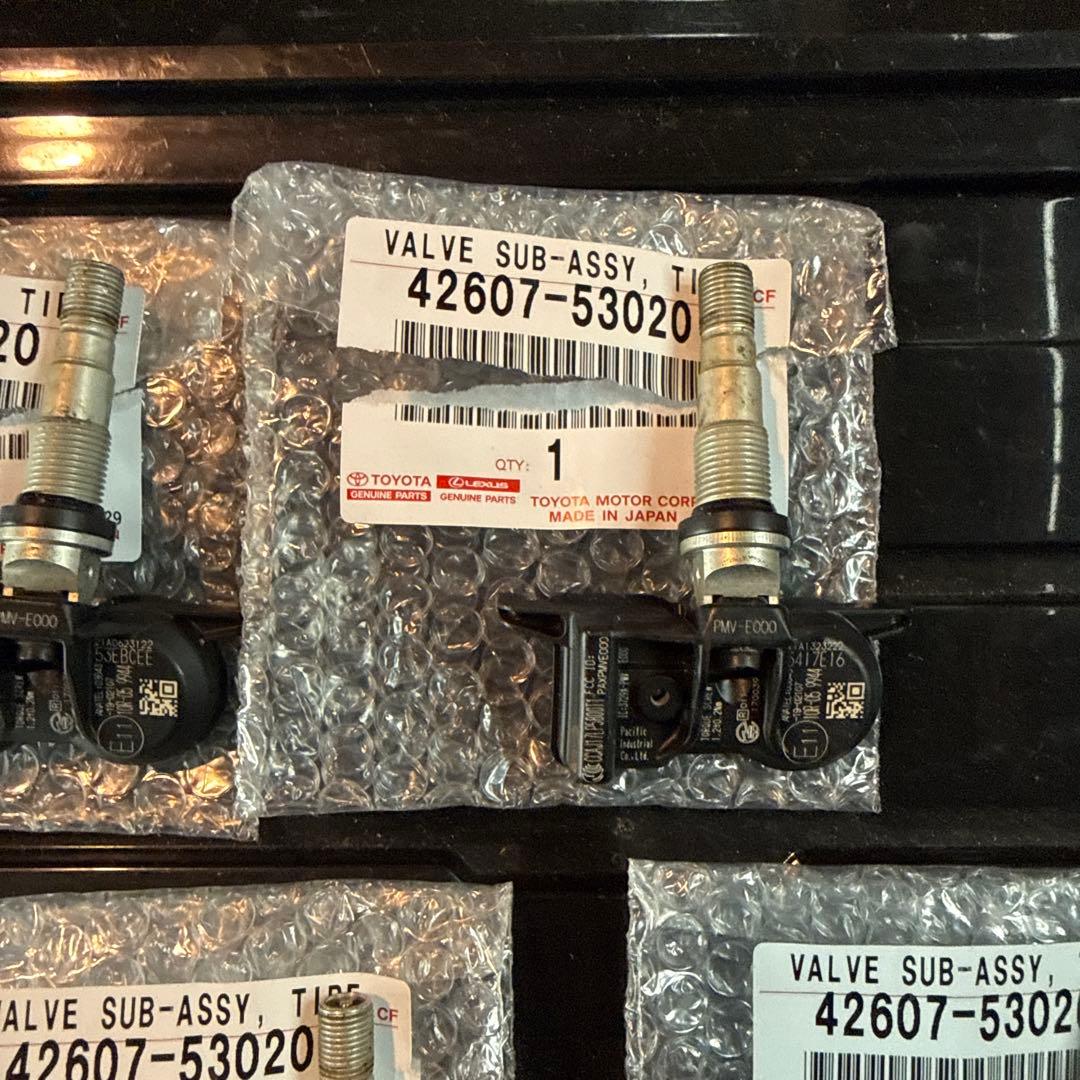 レクサスUX空気圧センサー42607-53020 4個セット