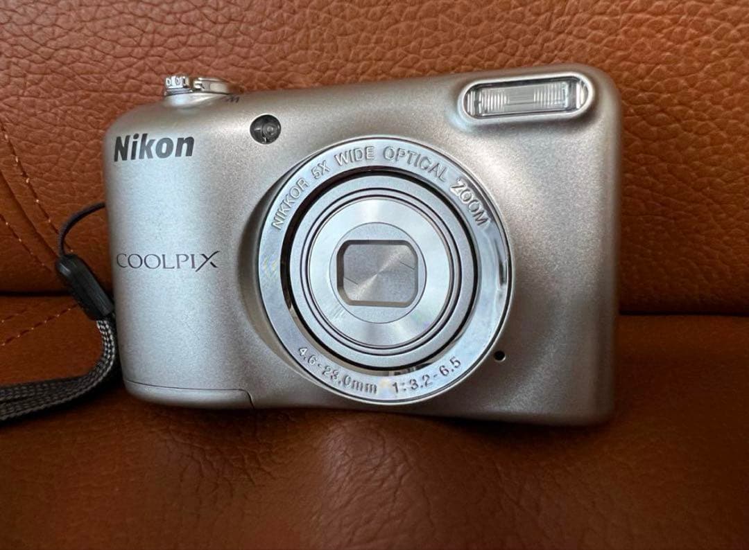 ほ*様 【美品】ニコン Nikon COOLPIX A10 シルバー 単３電池