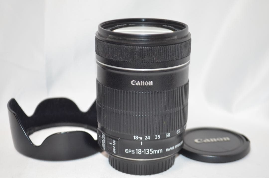 ★美品★Canon キャノン EF-S 18-135mm 3.5-5.6 IS
