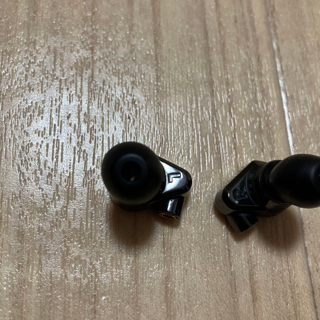 【希少・初代セラミック筐体】Campfire Audio Lyra（生産完了）