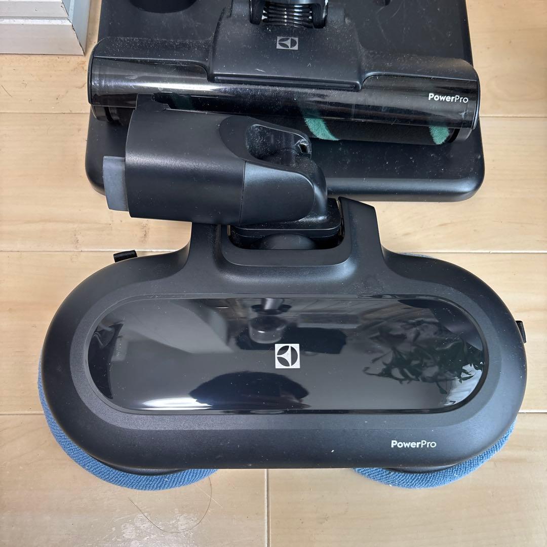 明日迄　エレクトロラックス Ultimate700 スティック型掃除機