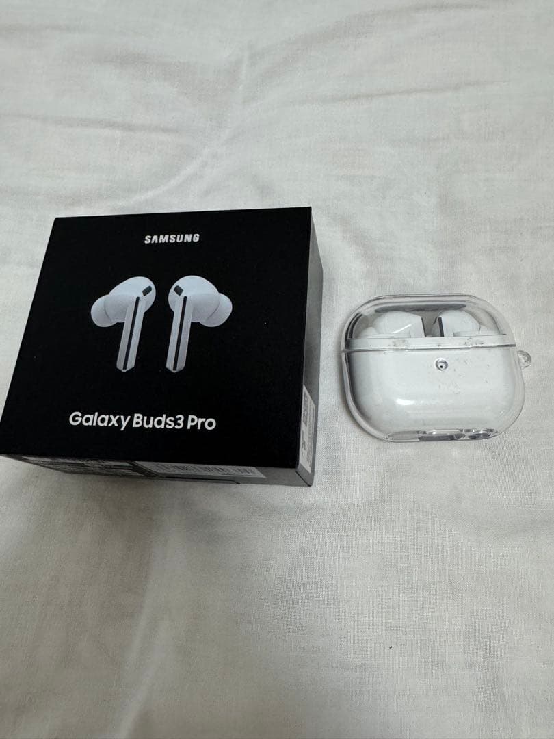 Samsung Galaxy Buds3 Pro ホワイト ケース付き