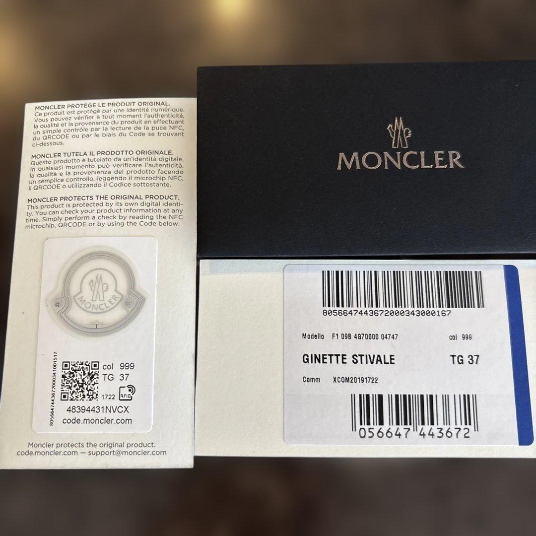 MONCLER ブラックショートブーツ