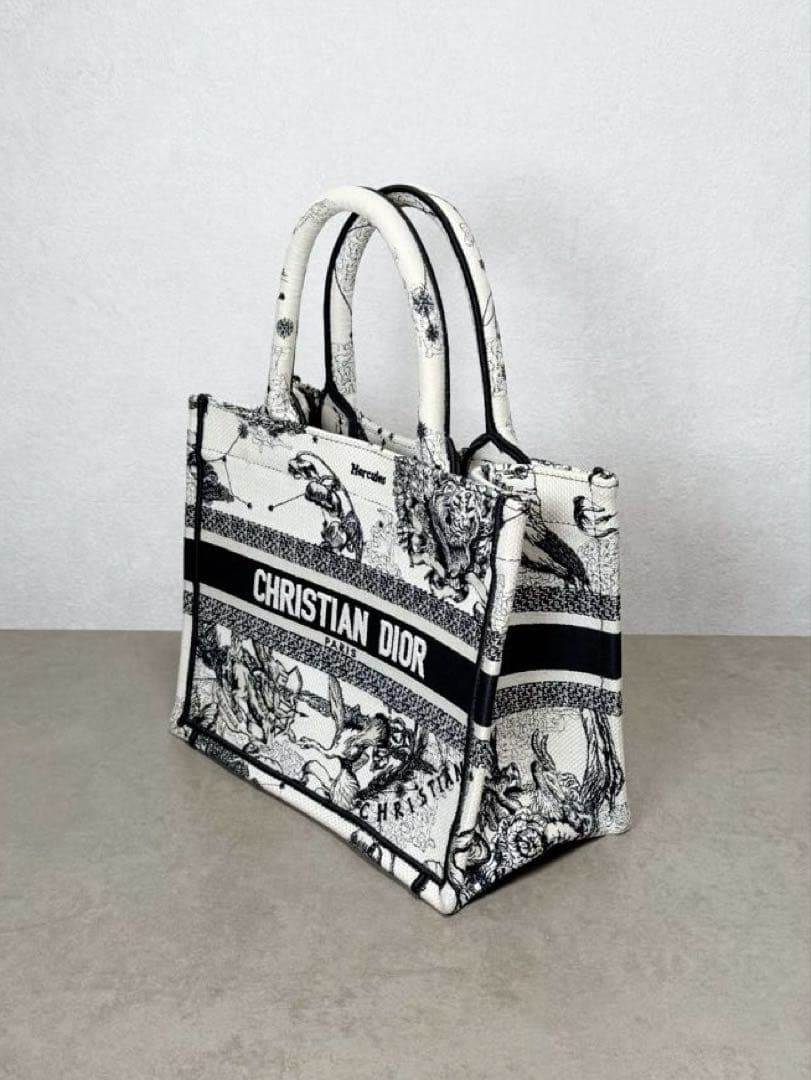 極美✨ ディオール ブックトート スモールバッグ ゾディアック エンブロイダリー