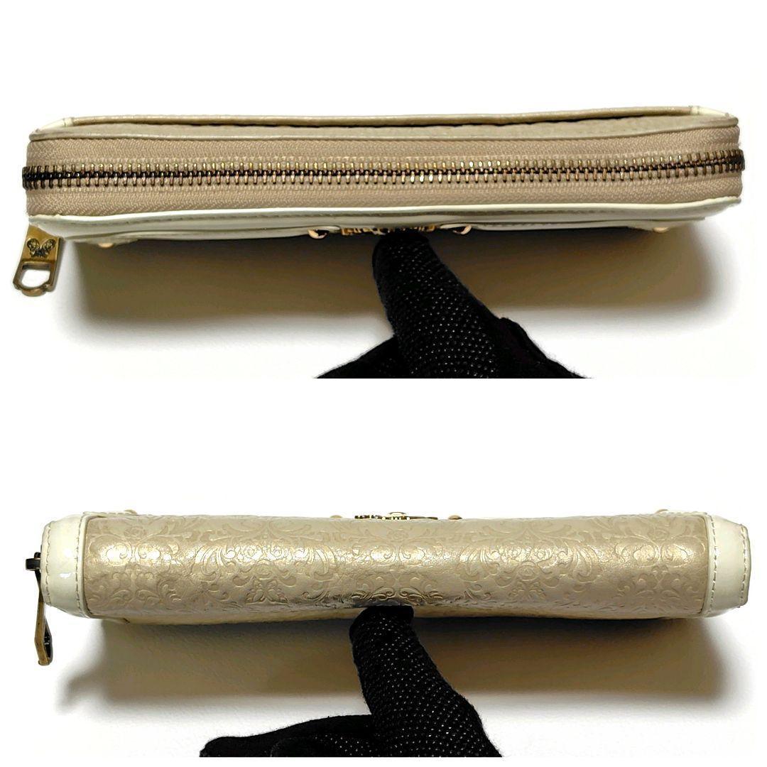 美品✨　アナスイ　セルパン　白☓ベージュ系　ラウンドファスナー　型押し　ヘビ