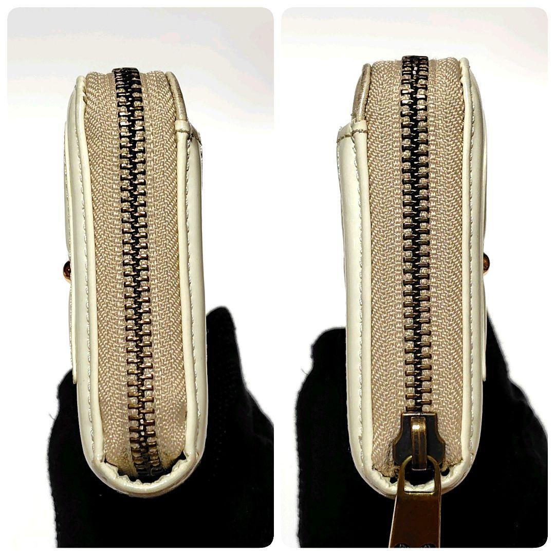 美品✨　アナスイ　セルパン　白☓ベージュ系　ラウンドファスナー　型押し　ヘビ