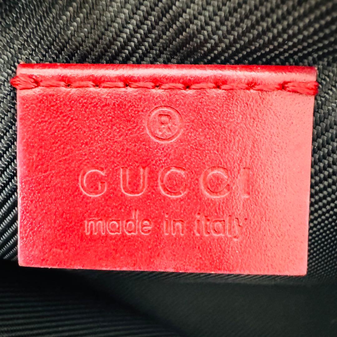 ✨GUCCI✨グッチ✨GG✨レッド✨アクセサリーポーチ✨キャンバス✨ハンドバッグ