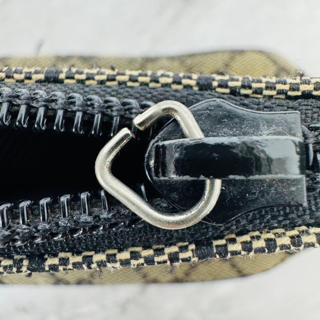 ✨GUCCI✨グッチ✨GG✨レッド✨アクセサリーポーチ✨キャンバス✨ハンドバッグ