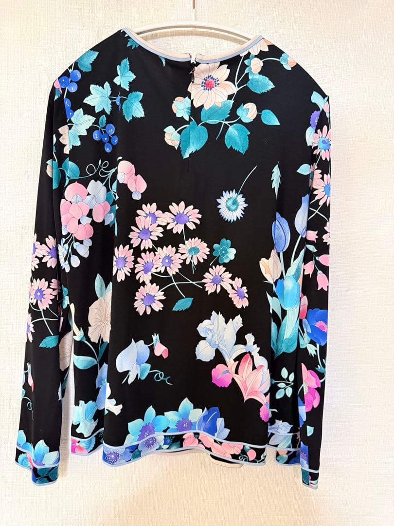 T*U様 【美品】レオナール カットソー 40